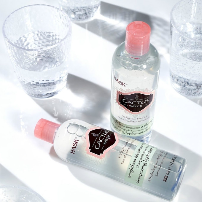 從包裝人性化設(shè)計(jì)看商品銷售和套裝化妝品包裝瓶價格