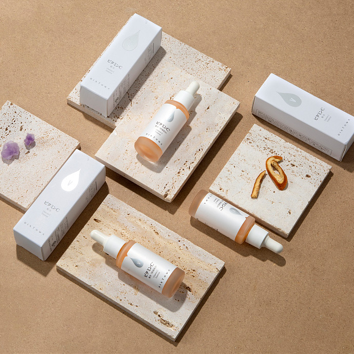 化妝品包裝廠家談化妝品商家找代加工的益處