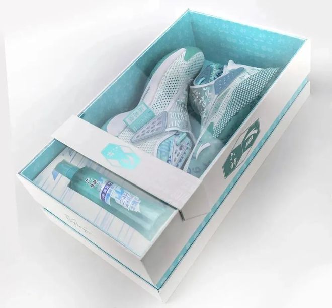 爺青回！六神換包裝了？這設(shè)計(jì)真“考古”！