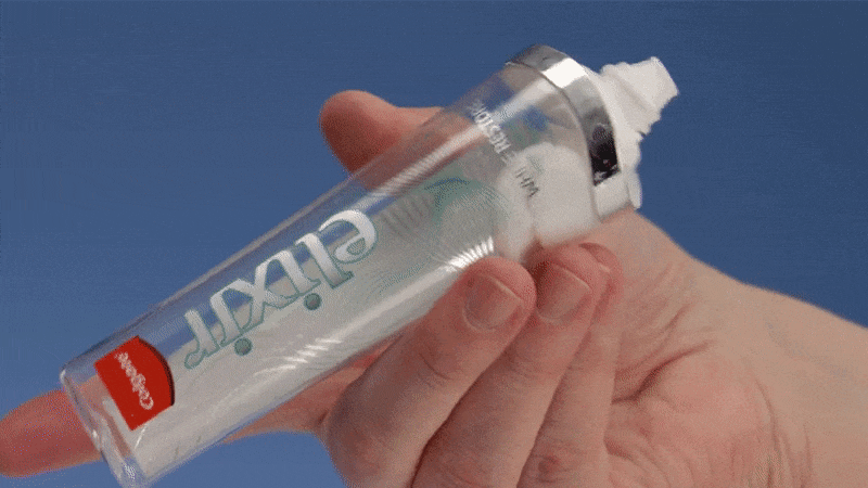 再也不用「擠牙膏」，高露潔換上的「潤滑劑」包裝，讓牙膏從此一滴不剩