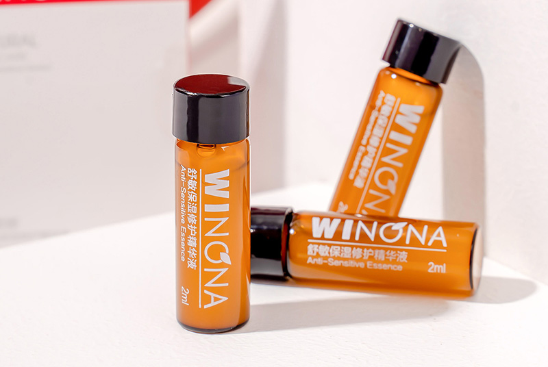 塑料瓶表面處理技術(shù)：噴砂與噴涂的對比與應(yīng)用